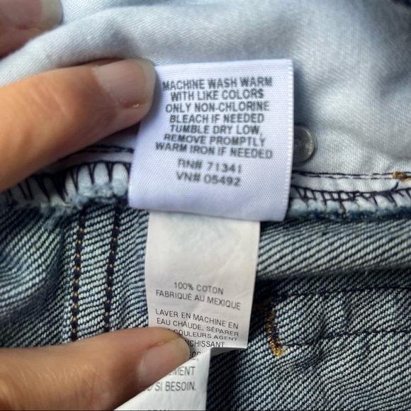 L.L. Bean Original Fit Relaxed Elastic Waist Mom Jeans Size 10 Petite - Picture 6 of 9